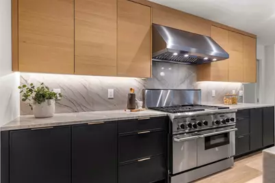 8825 Vista Oaks Circle, Dallas, TX 75243 - Photo 15