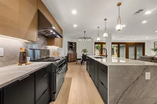 8825 Vista Oaks Cir, Dallas, TX 75243 - Photo 13