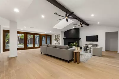 8825 Vista Oaks Circle, Dallas, TX 75243 - Photo 9