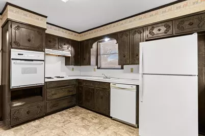 918 Saint Charles Court, Marlin, TX 76661 - Photo 13