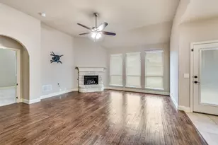 1137 Cardinal Ridge Rd, Burleson, TX 76028 - Photo 3