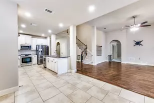 1137 Cardinal Ridge Rd, Burleson, TX 76028 - Photo 9