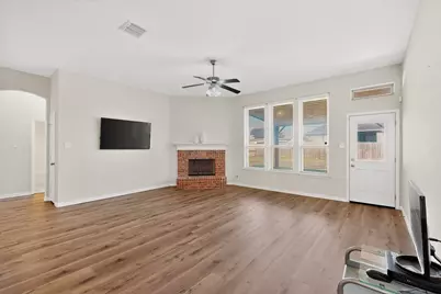 1605 Weeping Willow Lane, Arlington, TX 76002 - Photo 9