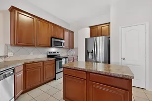 1605 Weeping Willow Ln, Arlington, TX 76002 - Photo 13