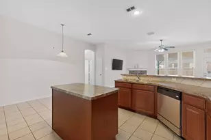 1605 Weeping Willow Ln, Arlington, TX 76002 - Photo 15