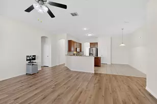 1605 Weeping Willow Ln, Arlington, TX 76002 - Photo 11