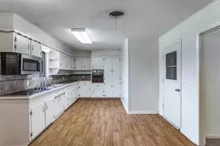 5828 Wales Ave, Fort Worth, TX 76133 - Photo 11