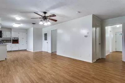 5828 Wales Avenue, Fort Worth, TX 76133 - Photo 9