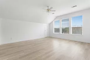 8604 Secret Forest Dr, Dallas, TX 75249 - Photo 31