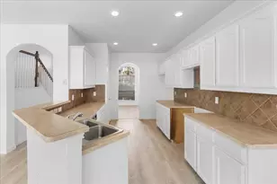 8604 Secret Forest Dr, Dallas, TX 75249 - Photo 15