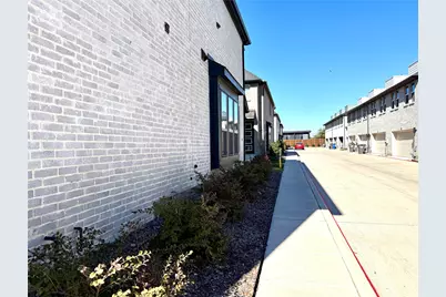 12895 Raven Way #33, Farmers Branch, TX 75234 - Photo 7