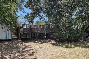 117 Walnut Creek Dr, Azle, TX 76020 - Photo 11