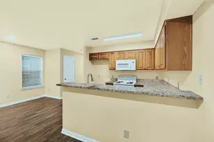 1716 S Waco St, Van Alstyne, TX 75495 - Photo 13