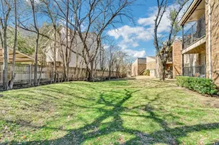 8109 Skillman St, Dallas, TX 75231 - Photo 19