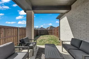 913 Gilbreath Ave, Crowley, TX 76036 - Photo 35