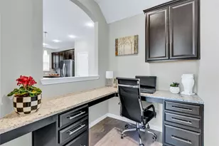 813 Sweeping Butte Dr, Fort Worth, TX 76052 - Photo 15