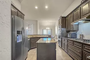 904 Regal Bluff Ln, DeSoto, TX 75115 - Photo 11