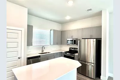 1830 NE Green Oaks Boulevard #310, Arlington, TX 76006 - Photo 13