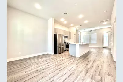 2501 Ascension Boulevard #303, Arlington, TX 76006 - Photo 7