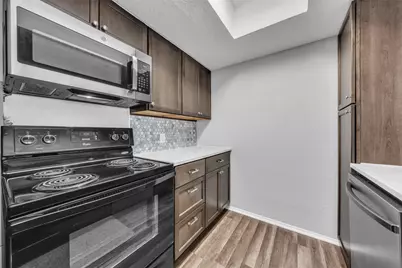 18 E Mountain Lane, Grand Prairie, TX 75052 - Photo 9