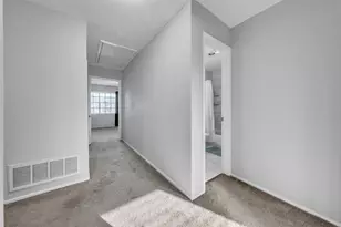 18 E Mountain Ln, Grand Prairie, TX 75052 - Photo 23