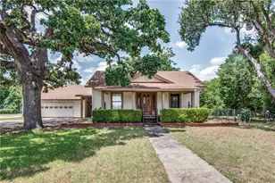 327 S Jefferson St, Irving, TX 75060 - Photo 1