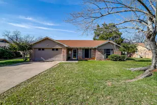 1022 Princeton Pl, Cleburne, TX 76033 - Photo 1
