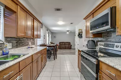 1022 Princeton Place, Cleburne, TX 76033 - Photo 7