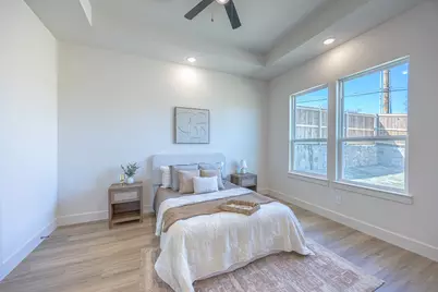 5200 Helmick Avenue, Fort Worth, TX 76107 - Photo 13