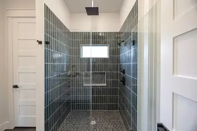 5204 Helmick Avenue, Fort Worth, TX 76107 - Photo 13