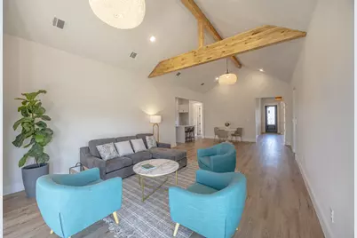 5204 Helmick Avenue, Fort Worth, TX 76107 - Photo 5