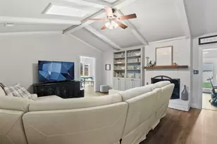 2201 Mountainview Dr, Hurst, TX 76054 - Photo 13