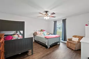 2201 Mountainview Dr, Hurst, TX 76054 - Photo 7