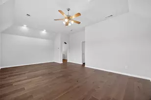 3215 Ricci Ln, Irving, TX 75062 - Photo 35