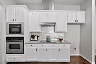 3215 Ricci Ln, Irving, TX 75062 - Photo 7