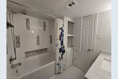 5200 Martel Avenue #13D, Dallas, TX 75206 - Photo 11