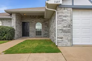 1607 Tampa Bay Dr, Dallas, TX 75217 - Photo 5