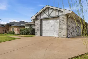 1607 Tampa Bay Dr, Dallas, TX 75217 - Photo 3