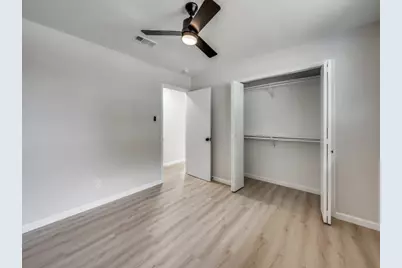 5916 Meredith Lane, Edgecliff Village, TX 76134 - Photo 11