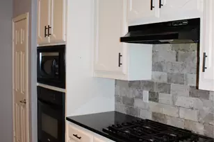 10212 Red Bluff Ln, Fort Worth, TX 76177 - Photo 11