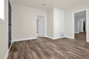 905 N Raymond Polk Sr Memorial Dr, Sherman, TX 75090 - Photo 9