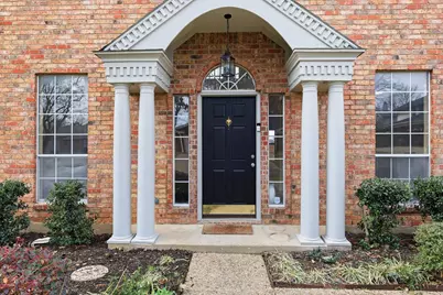 6204 Kingswood Drive, Arlington, TX 76001 - Photo 3