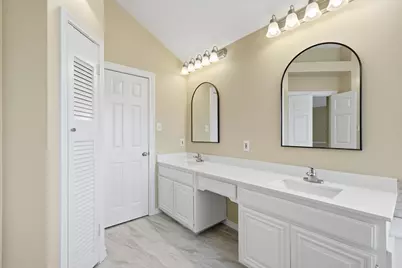 6204 Kingswood Drive, Arlington, TX 76001 - Photo 23