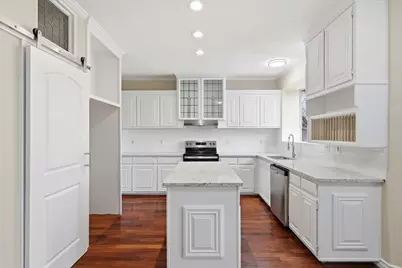 6204 Kingswood Drive, Arlington, TX 76001 - Photo 11