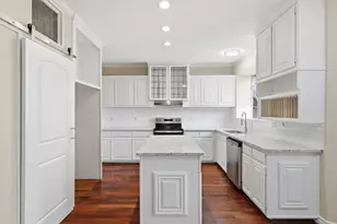 6204 Kingswood Dr, Arlington, TX 76001 - Photo 11