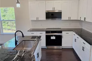 5660 Lone Star Cir, Granbury, TX 76048 - Photo 5