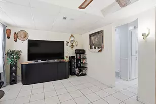 2546 W Rochelle Rd, Irving, TX 75062 - Photo 23