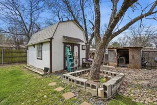 2546 W Rochelle Rd, Irving, TX 75062 - Photo 27