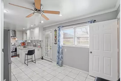 2546 W Rochelle Road, Irving, TX 75062 - Photo 17