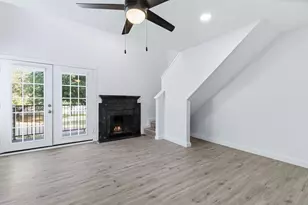 3101 Sondra Dr, Fort Worth, TX 76107 - Photo 13